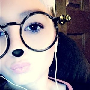 Meet your Posher, Brianna